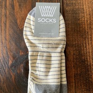 Mack Weldon BRAND NEW Daily Wear Socks (Beige/Gray)